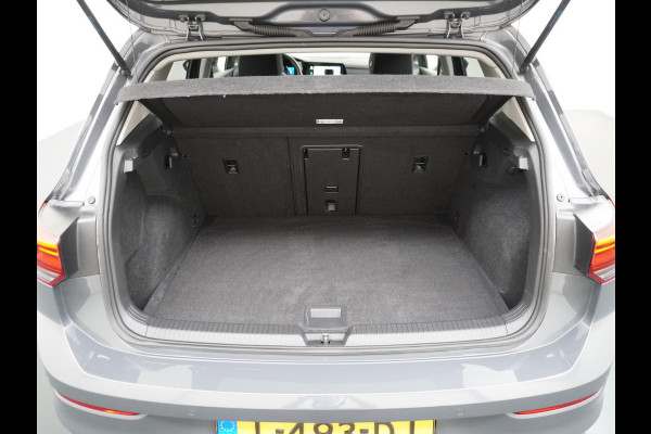 Volkswagen Golf 1.5 eTSI Style CAMERA | STOEL + STUURVERWARMING | AMBILIGHT | CAMERA | ADD CRUISE |