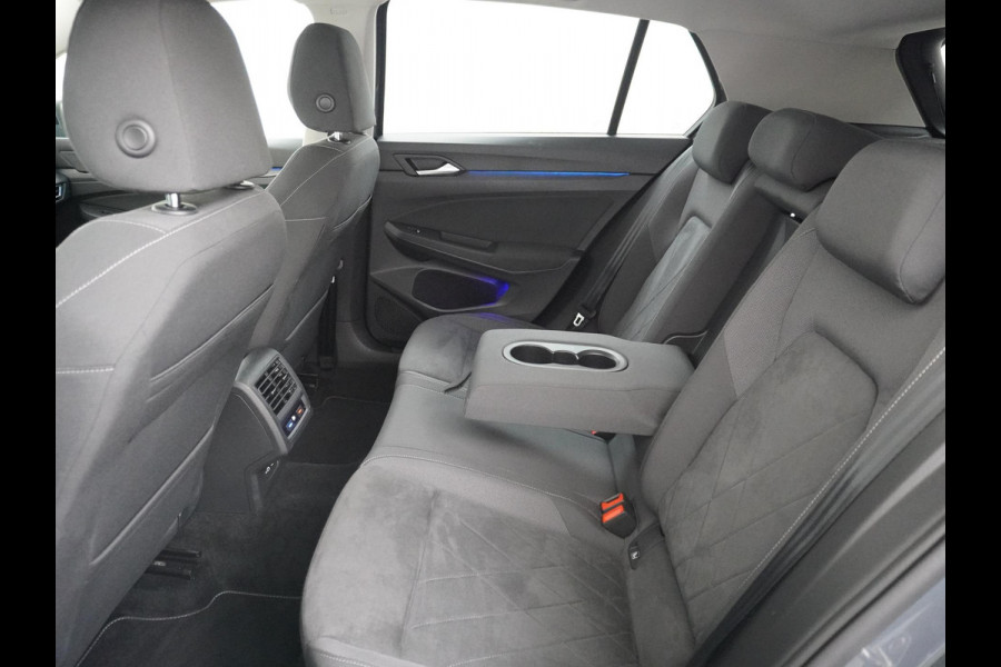 Volkswagen Golf 1.5 eTSI Style CAMERA | STOEL + STUURVERWARMING | AMBILIGHT | CAMERA | ADD CRUISE |