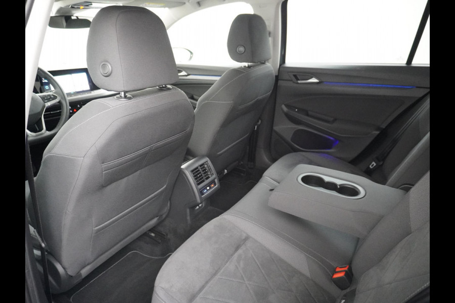 Volkswagen Golf 1.5 eTSI Style CAMERA | STOEL + STUURVERWARMING | AMBILIGHT | CAMERA | ADD CRUISE |