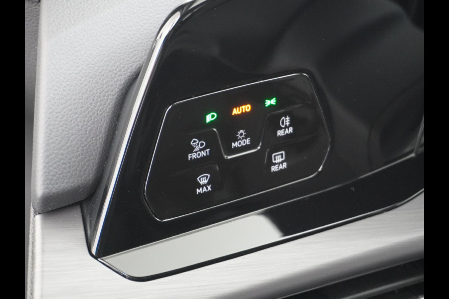 Volkswagen Golf 1.5 eTSI Style CAMERA | STOEL + STUURVERWARMING | AMBILIGHT | CAMERA | ADD CRUISE |