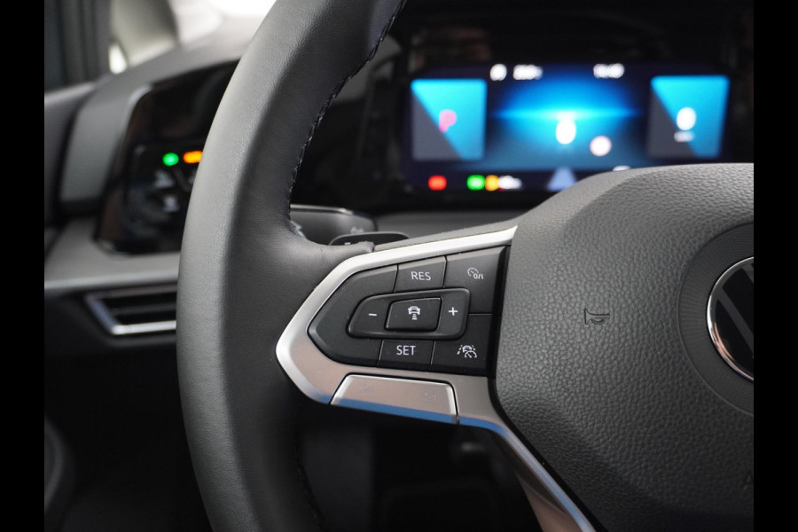 Volkswagen Golf 1.5 eTSI Style CAMERA | STOEL + STUURVERWARMING | AMBILIGHT | CAMERA | ADD CRUISE |