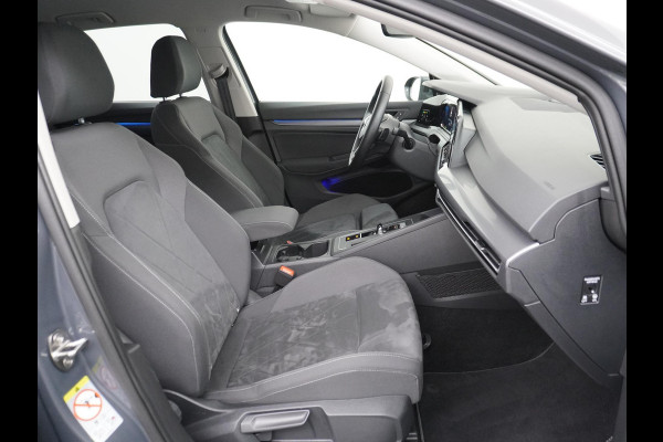 Volkswagen Golf 1.5 eTSI Style CAMERA | STOEL + STUURVERWARMING | AMBILIGHT | CAMERA | ADD CRUISE |