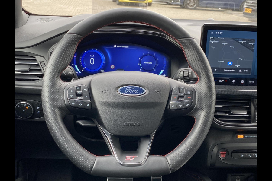 Ford FOCUS Wagon 2.3 EcoBoost ST-X Automaat 280pk! | Panoramadak | Afneembare trekhaak | Winter Pack | Standkachel | AGR-stoelen | Bang&Olufsen | Elektrische achterklep | Head up Display | Matrix LED