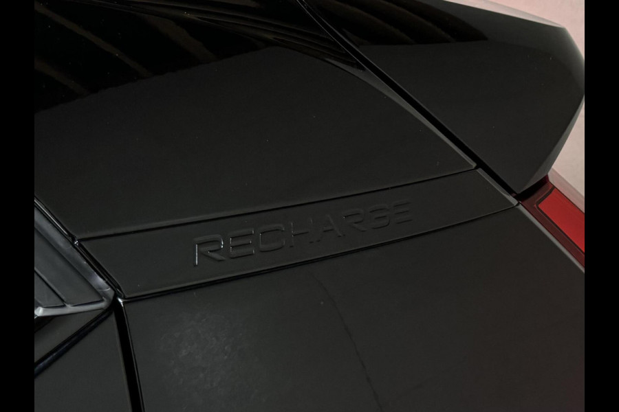 Volvo XC40 1.5 T5 Recharge R-Design Pano H/K 360° Carplay 20" LM