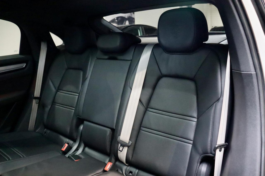 Porsche Cayenne Coupé 3.0 E-Hybrid Platinum|NL|VOL|PANO|InnoDrive|22''