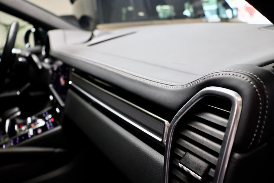 Porsche Cayenne Coupé 3.0 E-Hybrid Platinum|NL|VOL|PANO|InnoDrive|22''