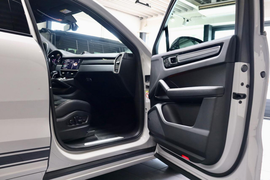 Porsche Cayenne Coupé 3.0 E-Hybrid Platinum|NL|VOL|PANO|InnoDrive|22''