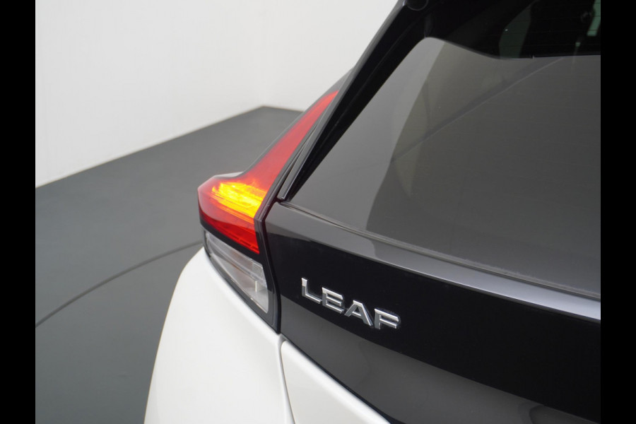 Nissan Leaf Tekna 40 kWh RIJKLAARPRIJS INCL. 12MND BOVAG GARANTIE | GOED ONDERHOUDEN