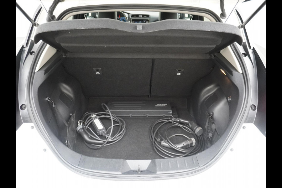 Nissan Leaf Tekna 40 kWh RIJKLAARPRIJS INCL. 12MND BOVAG GARANTIE | GOED ONDERHOUDEN