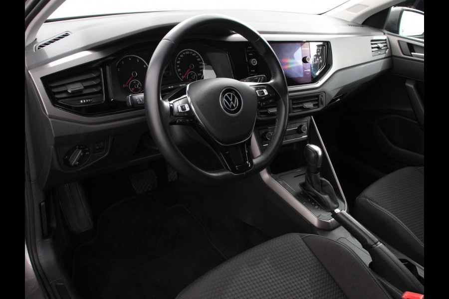 Volkswagen Polo 1.0 TSI DSG Comfortline Plus Volkswagen Polo 1.0 TSI Comfortline | Navigatie | Apple Carplay/Android Auto | Climate Control | Adaptive Cruise Control | Extra Getint Glas | Voorstoelen Verwarmd |