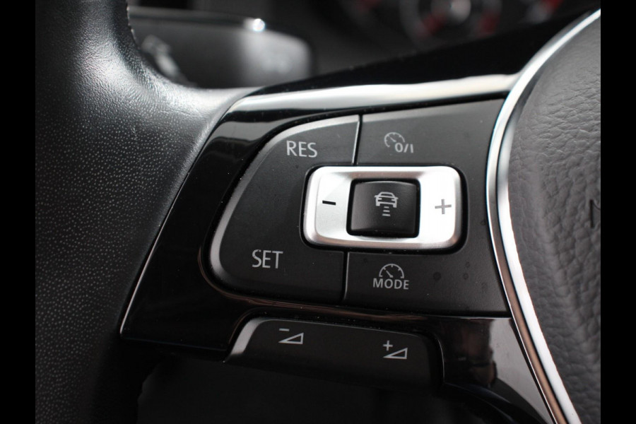 Volkswagen Polo 1.0 TSI DSG Comfortline Plus Volkswagen Polo 1.0 TSI Comfortline | Navigatie | Apple Carplay/Android Auto | Climate Control | Adaptive Cruise Control | Extra Getint Glas | Voorstoelen Verwarmd |