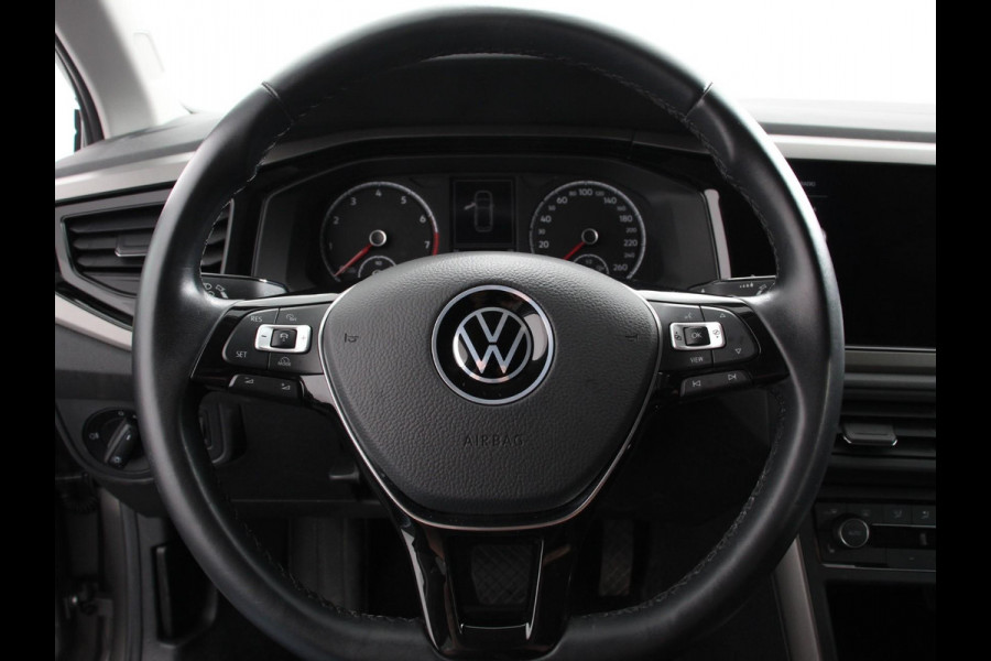 Volkswagen Polo 1.0 TSI DSG Comfortline Plus Volkswagen Polo 1.0 TSI Comfortline | Navigatie | Apple Carplay/Android Auto | Climate Control | Adaptive Cruise Control | Extra Getint Glas | Voorstoelen Verwarmd |