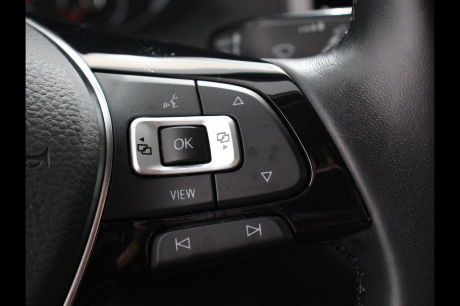 Volkswagen Polo 1.0 TSI DSG Comfortline Plus Volkswagen Polo 1.0 TSI Comfortline | Navigatie | Apple Carplay/Android Auto | Climate Control | Adaptive Cruise Control | Extra Getint Glas | Voorstoelen Verwarmd |