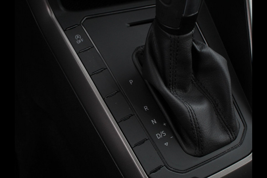 Volkswagen Polo 1.0 TSI DSG Comfortline Plus Volkswagen Polo 1.0 TSI Comfortline | Navigatie | Apple Carplay/Android Auto | Climate Control | Adaptive Cruise Control | Extra Getint Glas | Voorstoelen Verwarmd |