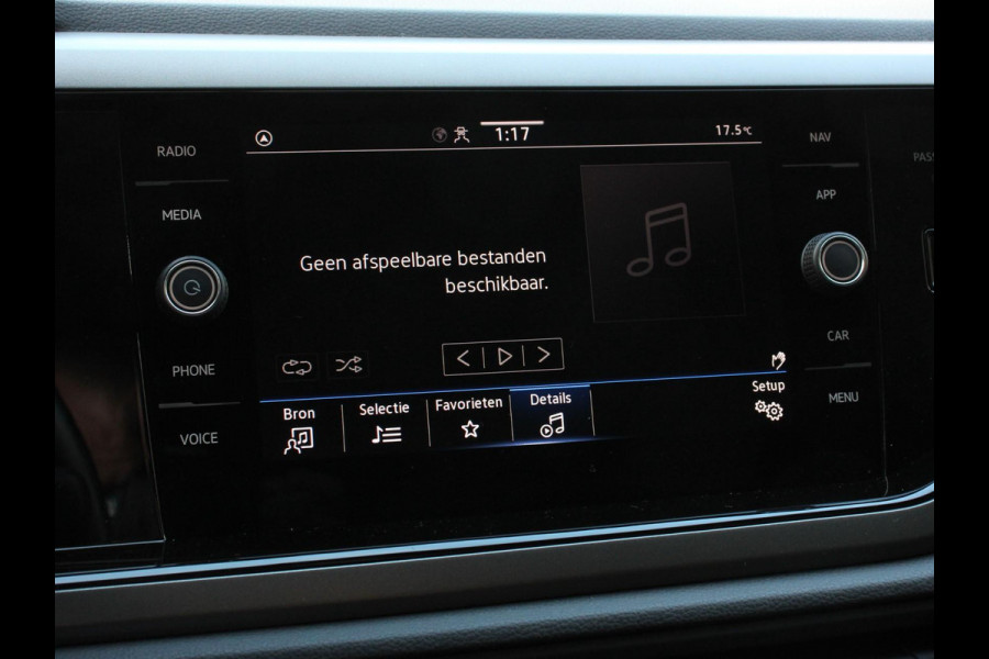Volkswagen Polo 1.0 TSI DSG Comfortline Plus Volkswagen Polo 1.0 TSI Comfortline | Navigatie | Apple Carplay/Android Auto | Climate Control | Adaptive Cruise Control | Extra Getint Glas | Voorstoelen Verwarmd |