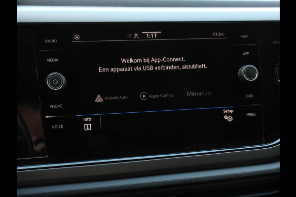 Volkswagen Polo 1.0 TSI DSG Comfortline Plus Volkswagen Polo 1.0 TSI Comfortline | Navigatie | Apple Carplay/Android Auto | Climate Control | Adaptive Cruise Control | Extra Getint Glas | Voorstoelen Verwarmd |