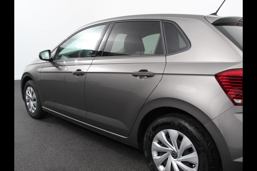 Volkswagen Polo 1.0 TSI DSG Comfortline Plus Volkswagen Polo 1.0 TSI Comfortline | Navigatie | Apple Carplay/Android Auto | Climate Control | Adaptive Cruise Control | Extra Getint Glas | Voorstoelen Verwarmd |