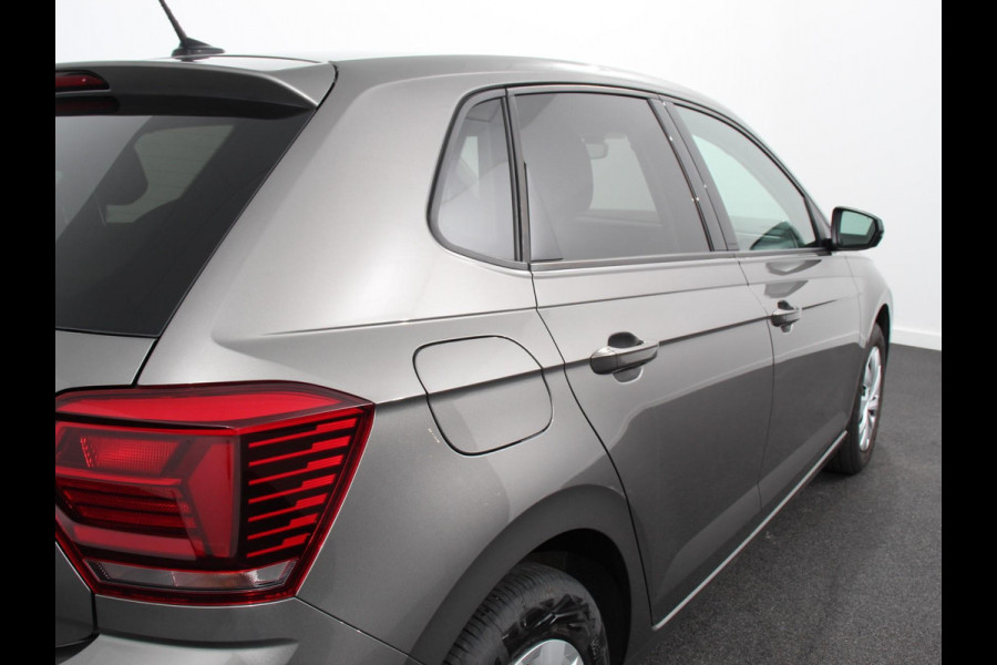 Volkswagen Polo 1.0 TSI DSG Comfortline Plus Volkswagen Polo 1.0 TSI Comfortline | Navigatie | Apple Carplay/Android Auto | Climate Control | Adaptive Cruise Control | Extra Getint Glas | Voorstoelen Verwarmd |