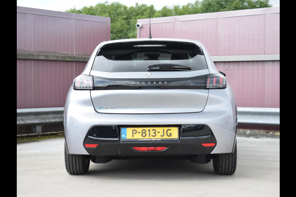 Peugeot e-208 EV Allure 50 kWh 3 FASE | CARPLAY | PARKEERSENSOREN | E.C.C. |
