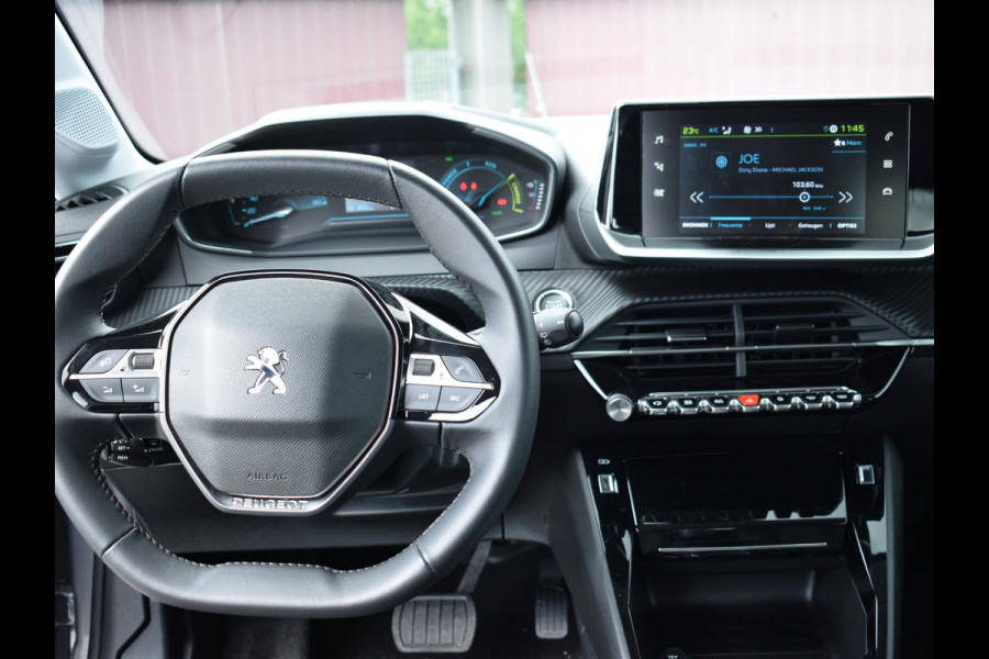 Peugeot e-208 EV Allure 50 kWh 3 FASE | CARPLAY | PARKEERSENSOREN | E.C.C. |