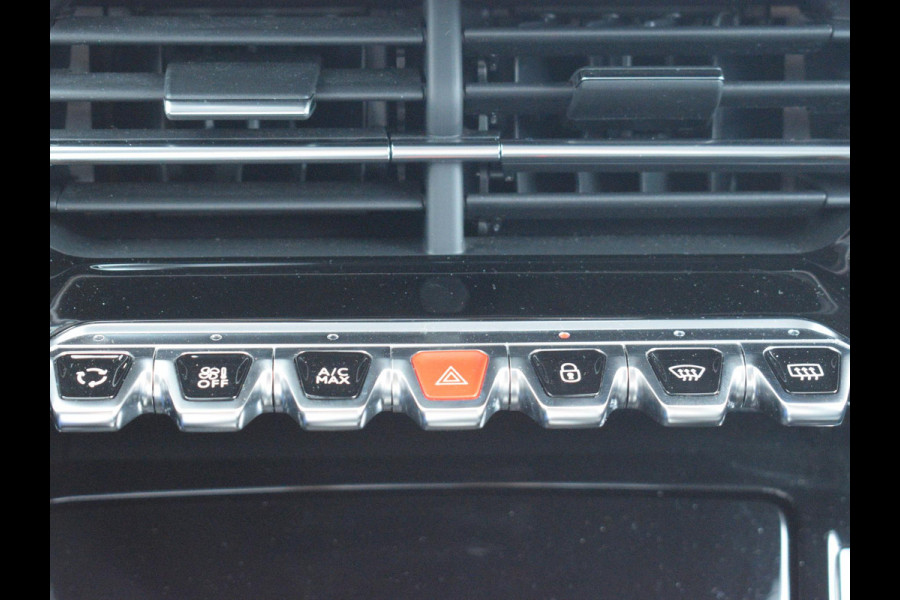Peugeot e-208 EV Allure 50 kWh 3 FASE | CARPLAY | PARKEERSENSOREN | E.C.C. |