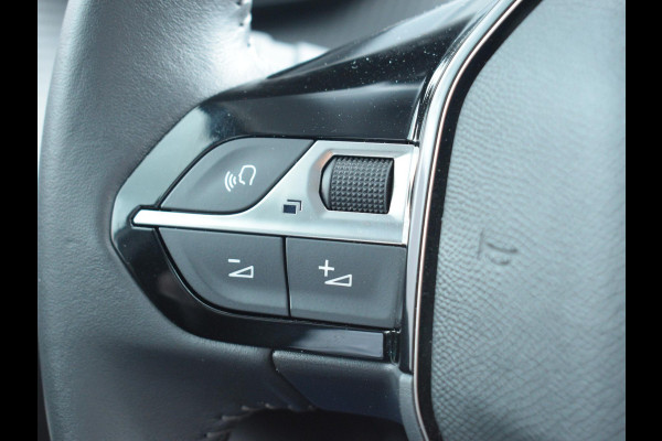 Peugeot e-208 EV Allure 50 kWh 3 FASE | CARPLAY | PARKEERSENSOREN | E.C.C. |