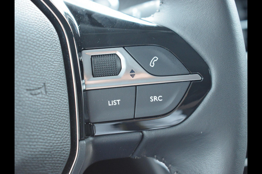 Peugeot e-208 EV Allure 50 kWh 3 FASE | CARPLAY | PARKEERSENSOREN | E.C.C. |