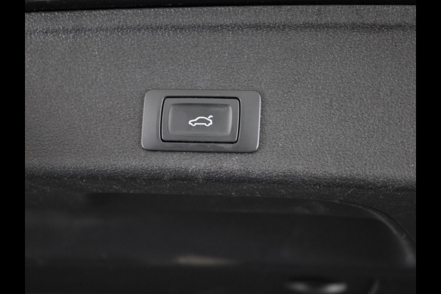 Audi A4 Avant 35 TFSI S edition Competition 150PK | Navigatie | Parkeercamera | 18 inch Lichmetalen velgen | Adaptive cruise controle