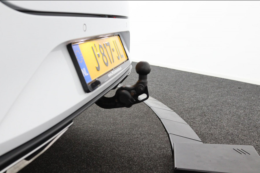 Seat Leon Sportstourer 1.5 TSI FR Launch Edition*ACC*HAAK*ECC*NAVI*LED*