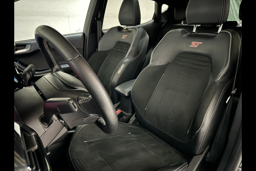 Ford Fiesta 1.5 EcoBoost ST-3 Performance Milltek Revo Maxton Pano B&O Recaro