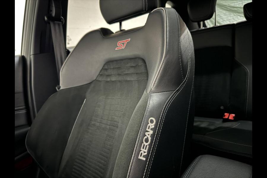 Ford Fiesta 1.5 EcoBoost ST-3 Performance Milltek Revo Maxton Pano B&O Recaro