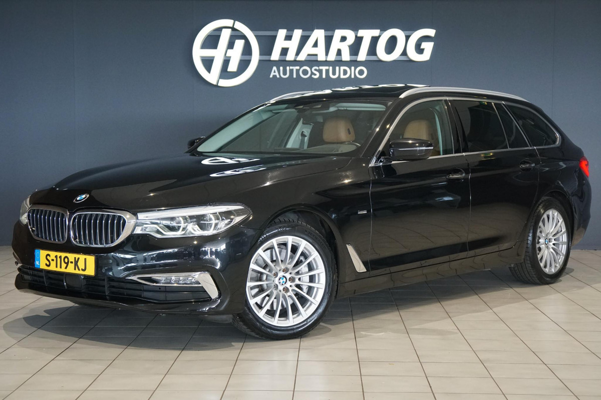BMW 5 Serie Touring 530i xDrive Executive + PANO / ADAPTIEVE DEMPING / CAMERA / DODEHOEKDETECTIE / DEALER ONDERHOUDEN BMW 5 Serie Touring 530i xDrive Executive + PANO / ADAPTIEVE DEMPING / CAMERA / DODEHOEKDETECTIE / DEALER ONDERHOUDEN