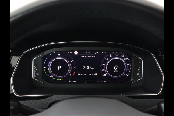 Volkswagen Passat 1.4 TSI PHEV GTE | Panoramadak | Leder | Trekhaak | Stoelverwarming | Camera | Marix LED | Massage | Virtual Cockpit | Carplay | Navigatie | Memory | Adaptive cruise