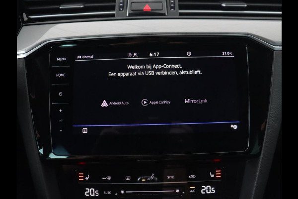 Volkswagen Passat 1.4 TSI PHEV GTE | Panoramadak | Leder | Trekhaak | Stoelverwarming | Camera | Marix LED | Massage | Virtual Cockpit | Carplay | Navigatie | Memory | Adaptive cruise