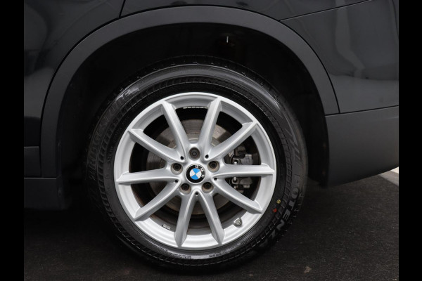 BMW X1 xDrive20i High Executive | Panoramadak | Leder | Stoel & stuurverwarming | Trekhaak | Park Assist | DAB | Navigatie | Full LED | Sportstoelen