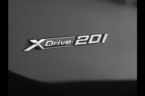 BMW X1 xDrive20i High Executive | Panoramadak | Leder | Stoel & stuurverwarming | Trekhaak | Park Assist | DAB | Navigatie | Full LED | Sportstoelen