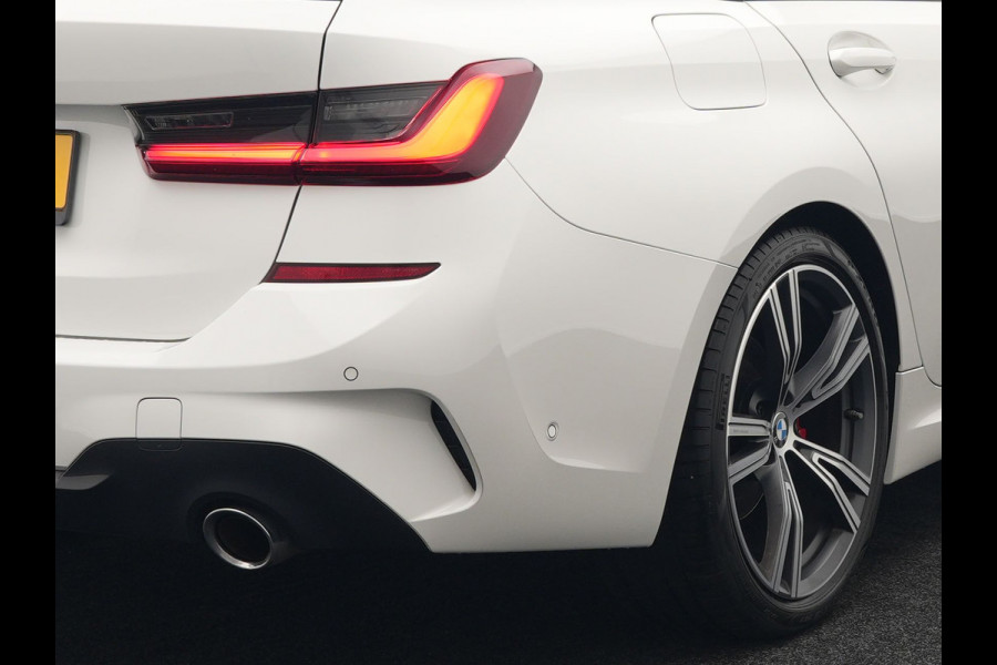 BMW 3 Serie Touring 320i M Sport Automaat 184 pk Dealer O.H. | Panodak | Adaptive Cruise | Laser LED | Adaptive Onderstel | Lederen Sportstoelen Memory | Keyless | Carplay |