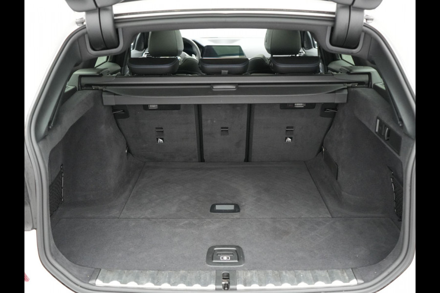 BMW 3 Serie Touring 320i M Sport Automaat 184 pk Dealer O.H. | Panodak | Adaptive Cruise | Laser LED | Adaptive Onderstel | Lederen Sportstoelen Memory | Keyless | Carplay |