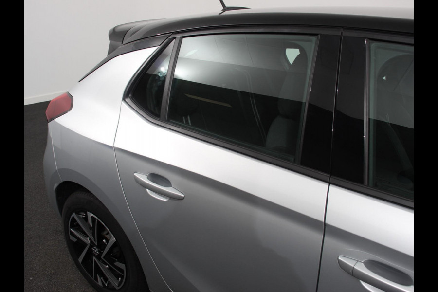 Opel Corsa 1.2 Turbo 100pk Automaat GS | Navigatie | Apple Carplay/Android Auto | Digitale Cockpit | Camera | Parkeer sensoren | Airco |