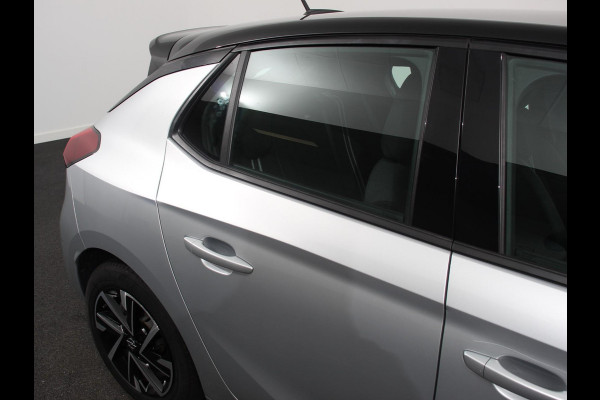 Opel Corsa 1.2 Turbo 100pk Automaat GS | Navigatie | Apple Carplay/Android Auto | Digitale Cockpit | Camera | Parkeer sensoren | Airco |