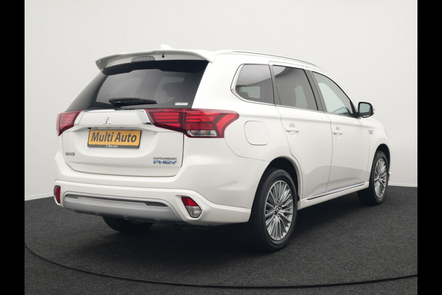 Mitsubishi Outlander 2.4 Intense Plug In Hybrid 225pk Dealer O.H. PHEV | Trekhaak Afneembaar | Alcantara Sportstoelen  Apple Carplay | Stoelverwarming | Cruise Control | Climate Control | DAB |
