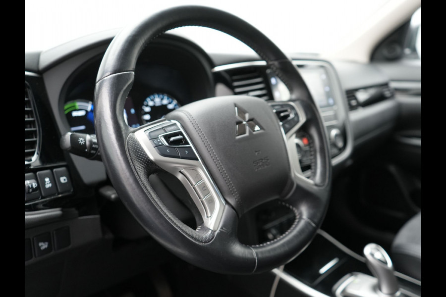 Mitsubishi Outlander 2.4 Intense Plug In Hybrid 225pk Dealer O.H. PHEV | Trekhaak Afneembaar | Alcantara Sportstoelen  Apple Carplay | Stoelverwarming | Cruise Control | Climate Control | DAB |