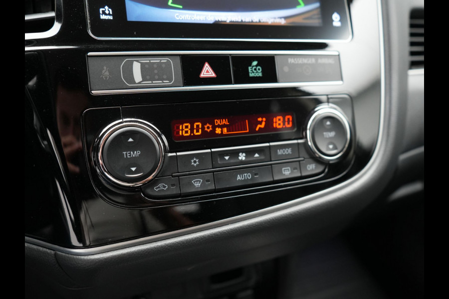 Mitsubishi Outlander 2.4 Intense Plug In Hybrid 225pk Dealer O.H. PHEV | Trekhaak Afneembaar | Alcantara Sportstoelen  Apple Carplay | Stoelverwarming | Cruise Control | Climate Control | DAB |