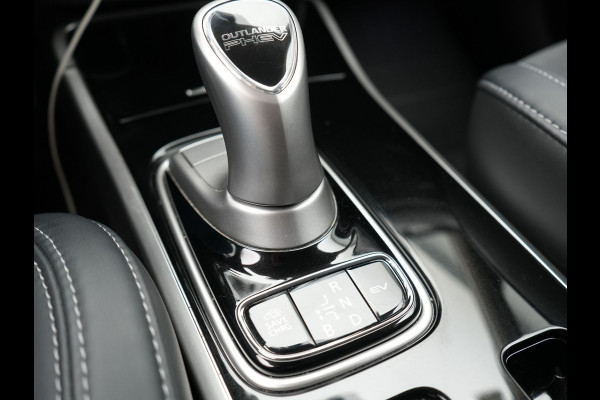 Mitsubishi Outlander 2.4 Intense Plug In Hybrid 225pk Dealer O.H. PHEV | Trekhaak Afneembaar | Alcantara Sportstoelen  Apple Carplay | Stoelverwarming | Cruise Control | Climate Control | DAB |