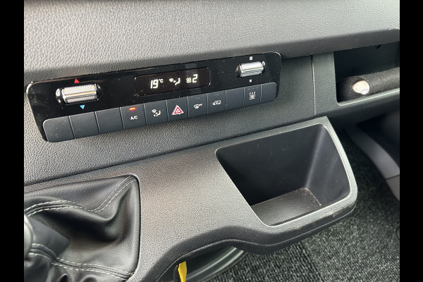 Mercedes-Benz Sprinter 317 CDI L2 H2 Trekhaak / MBUX / Navigatie / Camera / Cruise control / Airco / 270 Graden achterdeuren