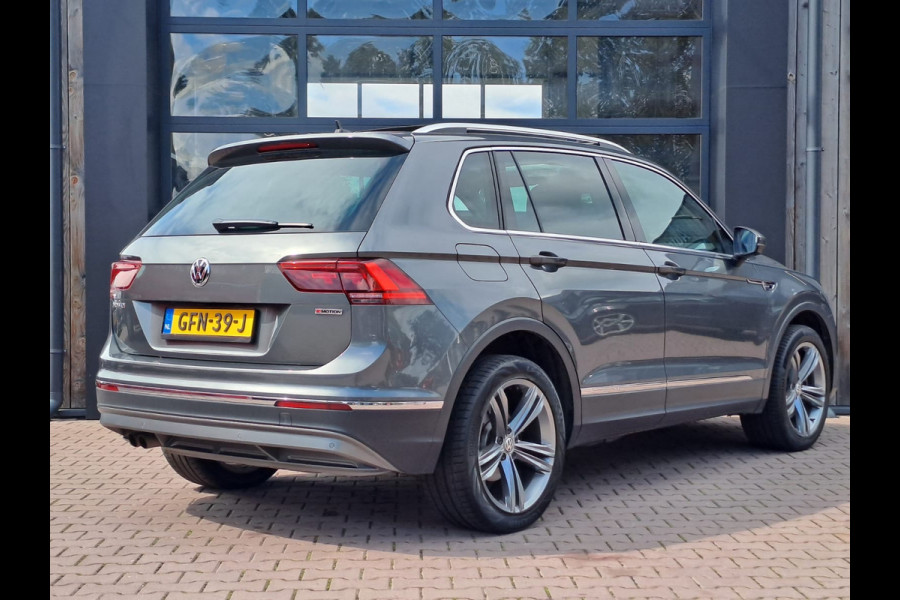 Volkswagen Tiguan 2.0 TSI 4Motion Highline Business R | ACC | LED | Pano | Stoelverwarming | Virutal | Pano | 4X4 |