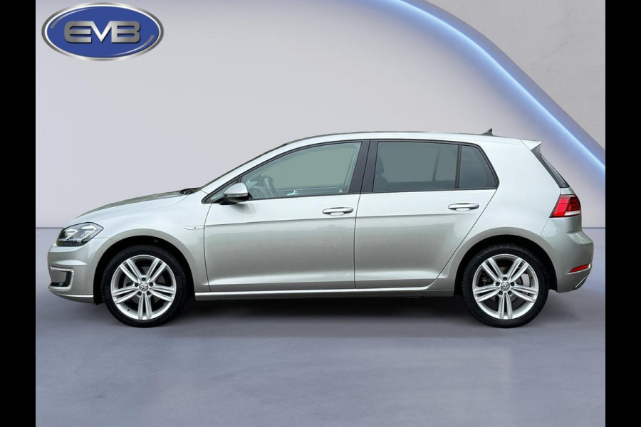 Volkswagen e-Golf E-Golf, warmtepomp, achteruitrijcamera, adaptief cruise control, NL auto met nationale auto pas