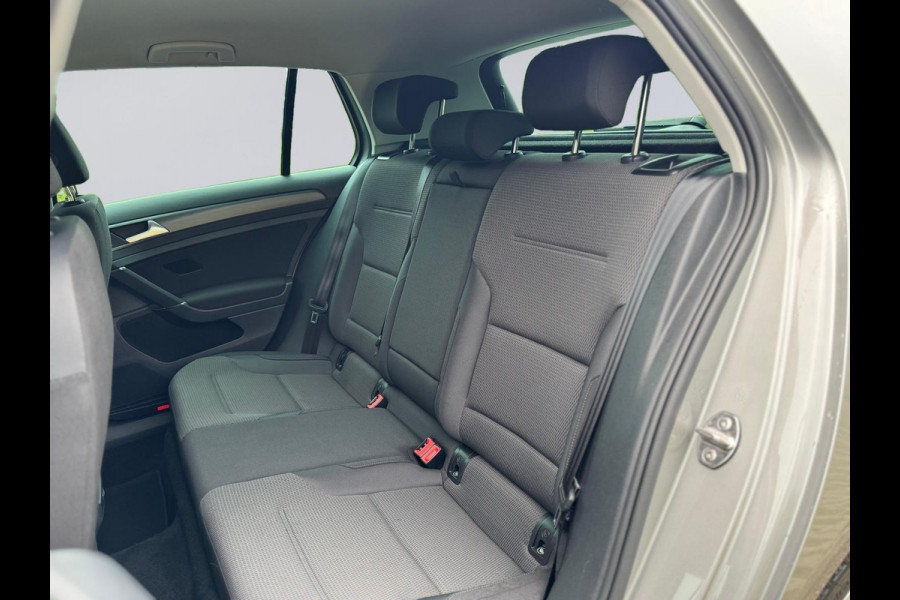 Volkswagen e-Golf E-Golf, warmtepomp, achteruitrijcamera, adaptief cruise control, NL auto met nationale auto pas