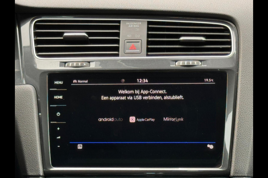 Volkswagen e-Golf E-Golf, warmtepomp, achteruitrijcamera, adaptief cruise control, NL auto met nationale auto pas