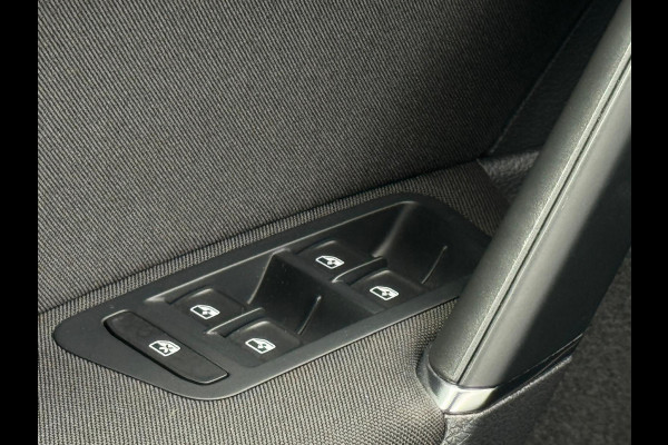 Volkswagen e-Golf E-Golf, warmtepomp, achteruitrijcamera, adaptief cruise control, NL auto met nationale auto pas